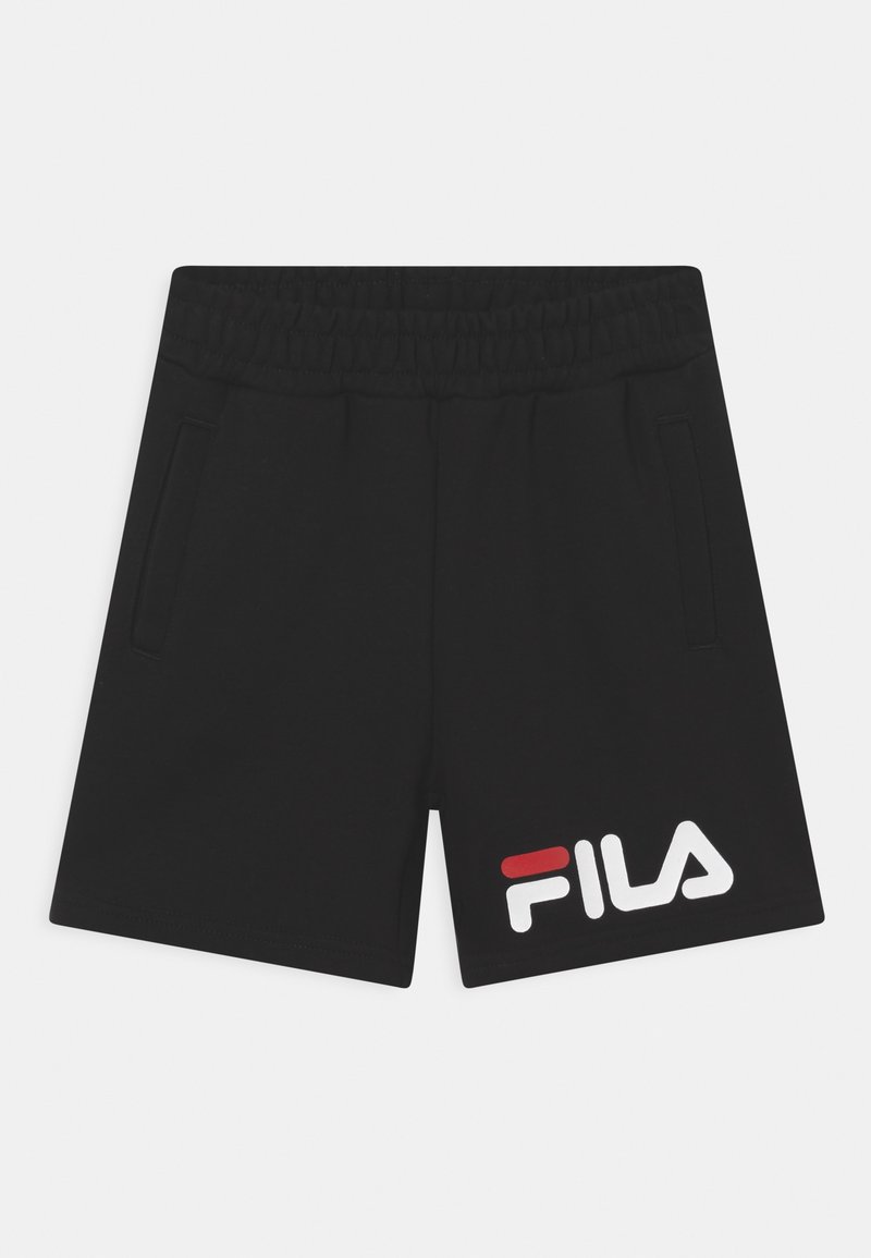 Shorts noirs avec taille élastique, poches latérales et logo FILA blanc et rouge sur la partie inférieure de la jambe gauche.