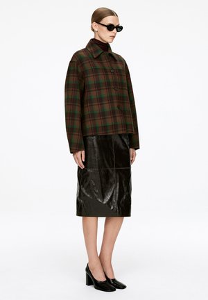 DOUBLÉ - Leichte Jacke - brown/green