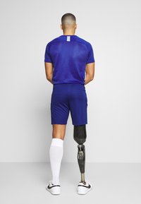 Nike Performance Urheilushortsit - blue