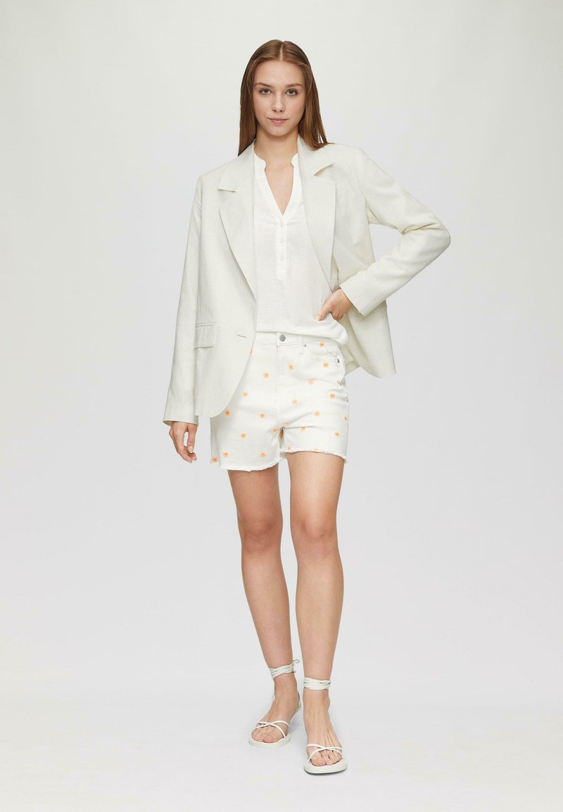 QS Blazer - ecru