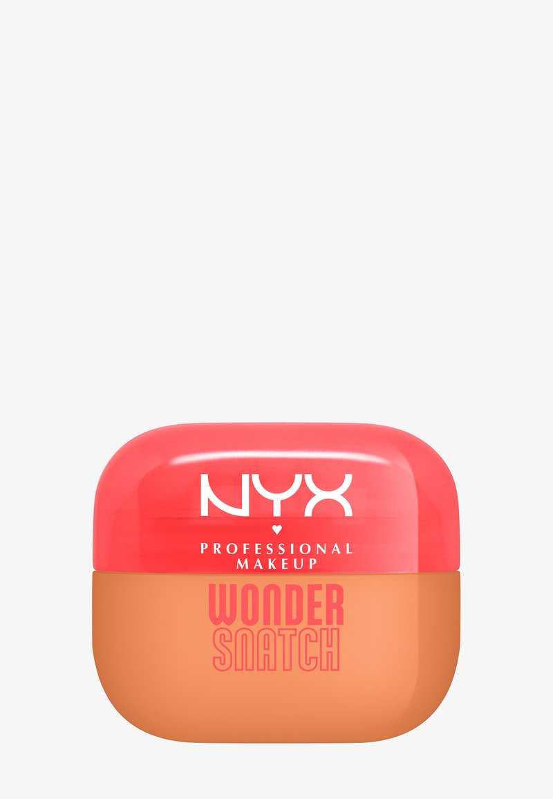 Pot de crème NYX Professional Makeup au design arrondi; couvercle rose et corps orange; l'étiquette indique "WONDER SNATCH" en lettres roses audacieuses.