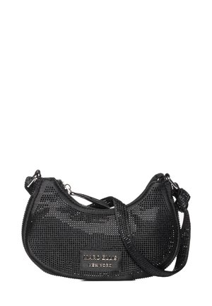 Schwarze, perforierte Mini-Handtasche mit geschwungener Form, verstellbarem Tragegurt und metallicfarbener Reißverschlus. Verfügt über ein geprägtes Lederlabel auf der Vorderseite.