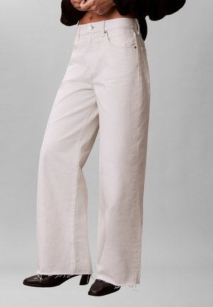 Wide leg - chalk white