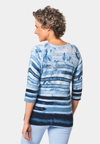 GOLDNER RUNDHALS - Trui - blue   patterned