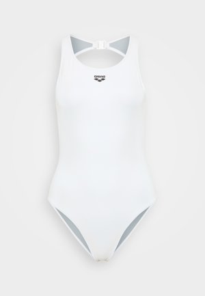 Hvid badedragt i ét stykke med racerback-design og logo. Fremstillet af glat, elastisk materiale for komfort og bevægelsesfrihed.