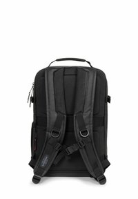 Černý batoh s polstrovanými, nastavitelými popruhy z prodyšné síťoviny, zesílenou rukojetí a několika zipovými přihrádkami.