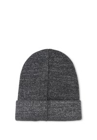 Czarnoszary dziergany czapka beanie z wywiniętym mankietem i subtelnym białym wzorem na białym tle.