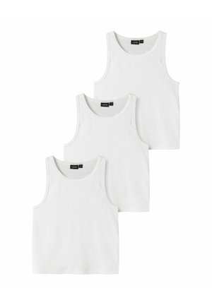 Trois débardeurs blancs en coton côtelé empilés avec des étiquettes de la marque LMTD à l’intérieur des cols.