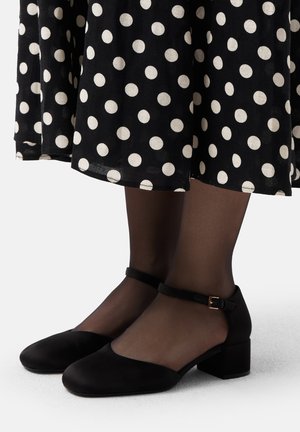 Classic heels - black