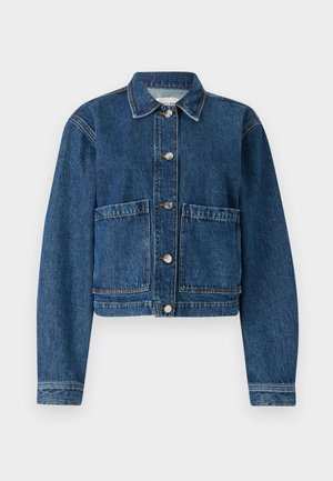 Denim jakna v temno modri barvi, z ovratnikom, dvema sprednjima žepoma in srebrnimi gumbi. Tekstura tkanine z klas predstavlja klasičen dizajn.