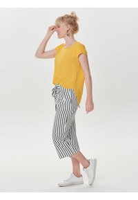 ONLY S/S SOLID NOOS PTM - T-shirt básica - yellow