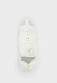 Reebok LTD 11 BY BORIS BIDJAN SABERI INSTAPUMP FURY MID UNISEX - Sportcipő - white