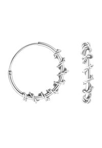 Orecchini a cerchio in argento con dettagli a nodo intrecciati. Finitura liscia con una texture lucida; forma rotonda con una chiusura sicura.