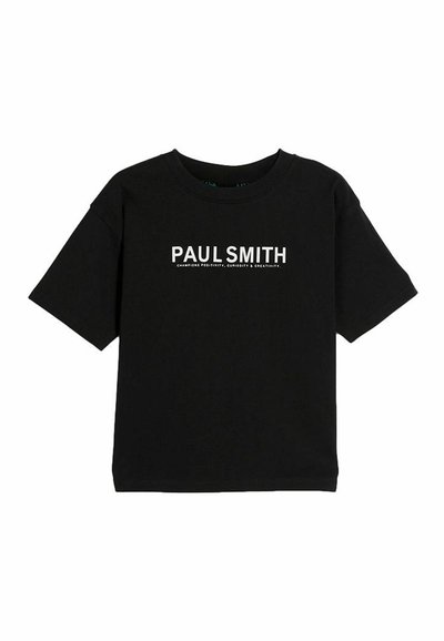 Must musta särk lühikeste varrukatega, millel on valge tekst "PAUL SMITH" ja slogan. Lihtne ümmargune kaelus ja kerge lõige.
