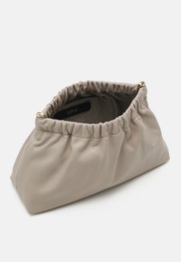 Furla FURLA NUVOLA MINI CROSSBODY POUCH - Pisemska torbica - vaniglia