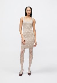 Guess SARAH DRESS - Pulóverruha - summer clay
