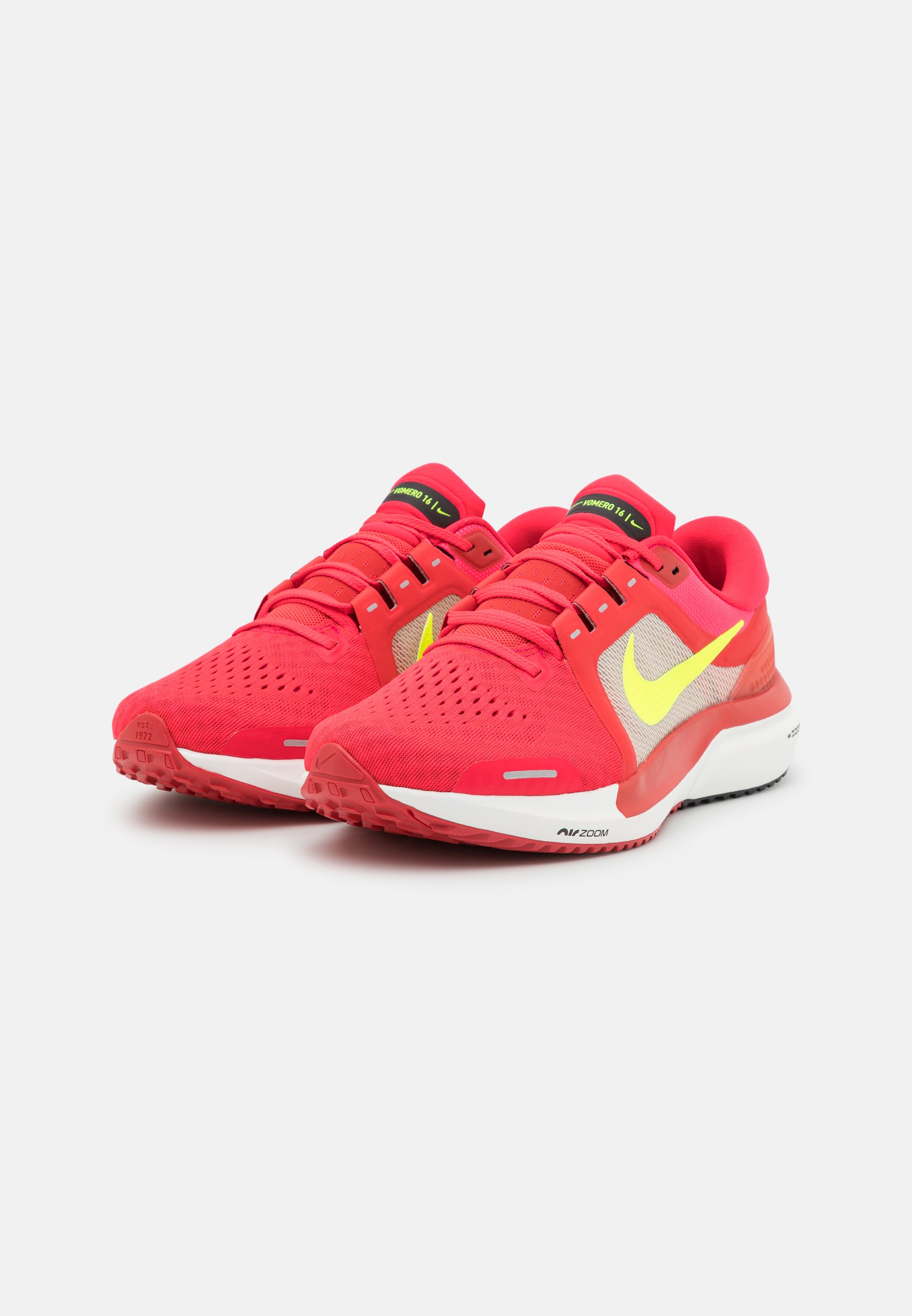 Nike Performance AIR ZOOM VOMERO 16 