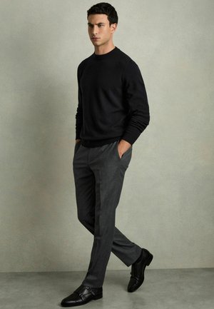 REGULAR FIT -  VINCE ARGYLE CREW-NECK  - Stickad tröja - navy