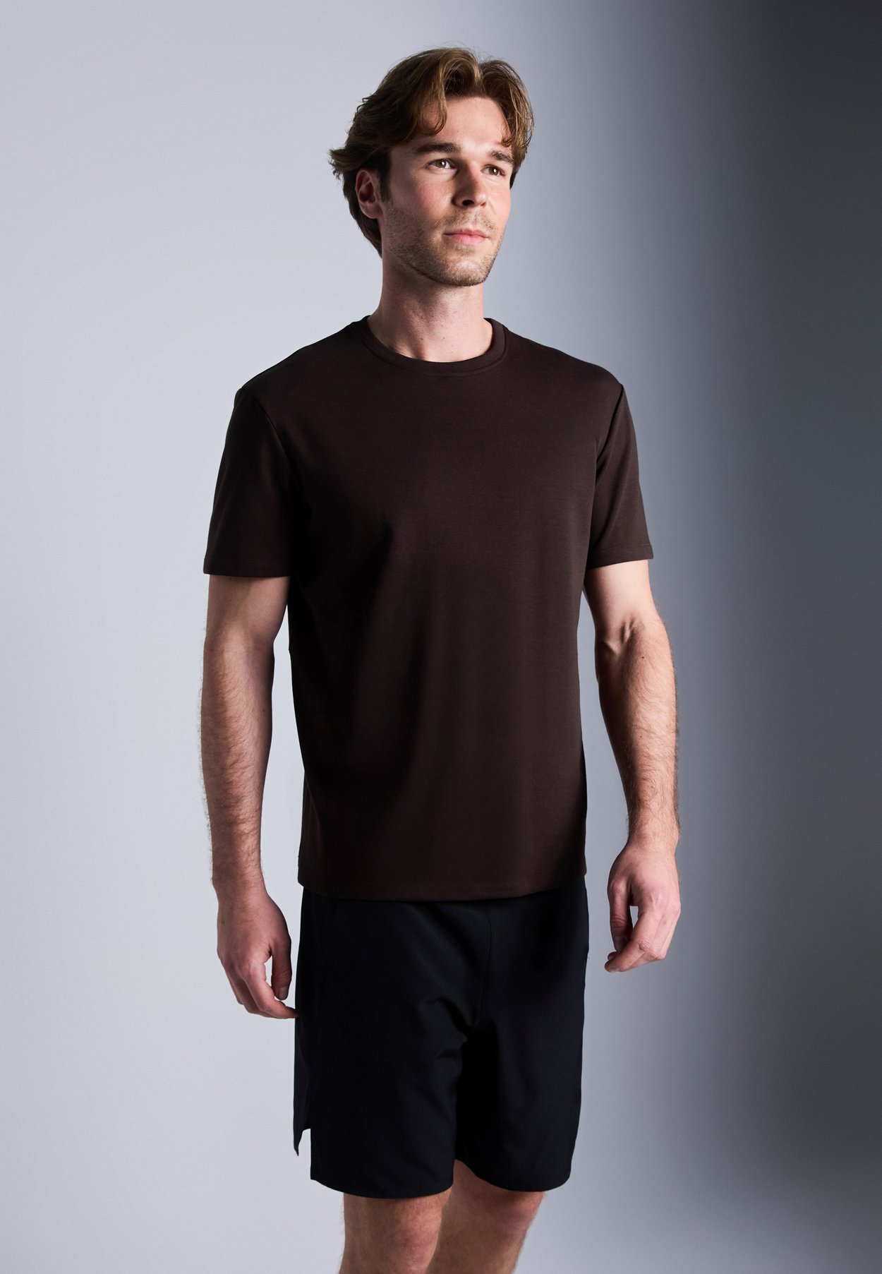 REGULAR FIT QUICK DRY T-SHIRT