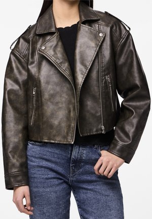 Kurtka ze skóry ekologicznej