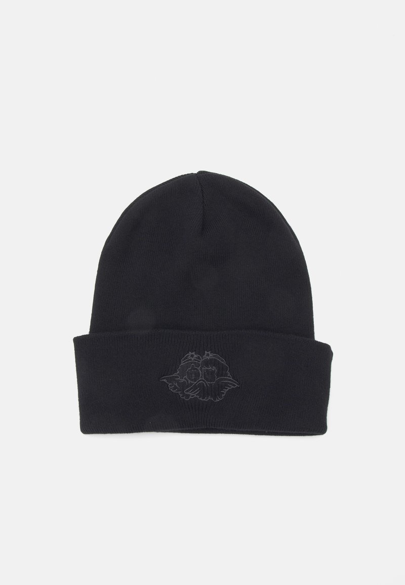 Gorro de malha preto com aba dobrada, apresentando um desenho bordado de dois querubins na parte frontal. Textura suave, trama apertada.