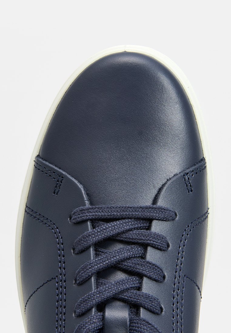 Sneaker low