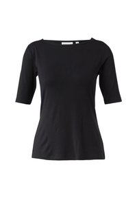 Czarny krótki top z szerokim dekoltem w łódkę. Wykonany z miękkiego, elastycznego materiału o dopasowanym kroju, bez widocznych wzorów ani zdobień.