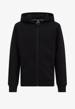 Czarna bluza z kapturem na zamek, z przednimi kieszeniami, ściągaczami na mankietach i dole oraz przyszytym kapturem, na białym tle.