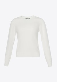 Maglione bianco lavorato a maglia con maniche lunghe, scollo rotondo, polsini e orlo a costine, e un sottile dettaglio del logo sul lato inferiore.