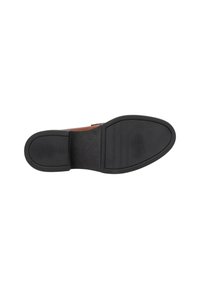 Semelle en cuir marron avec une semelle extérieure en caoutchouc noir durable, présentant des motifs texturés et des stries pour l'adhérence.