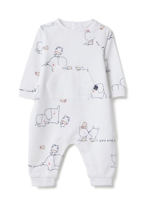 Peto de bebé de algodón blanco con ilustraciones juguetonas de animales, con mangas largas, un bolsillo frontal y cierres de presión en las piernas.