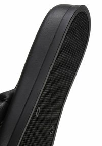 Derimod Mules - black