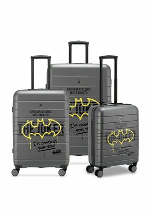 RV Roncato, INTERFACE 4 ROLLEN KOFFERSET 3-TEILIG UNISEX - Juego de maletas - giallo
