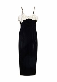 Μαύρο βελούδινο φόρεμα με λευκή σατέν πάνω μέρος που αφήνει τους ώμους ακάλυπτους, με κοσμημένες λεπτές τιράντες και εφαρμοστή σιλουέτα με πτυχώσεις στο πλάι.