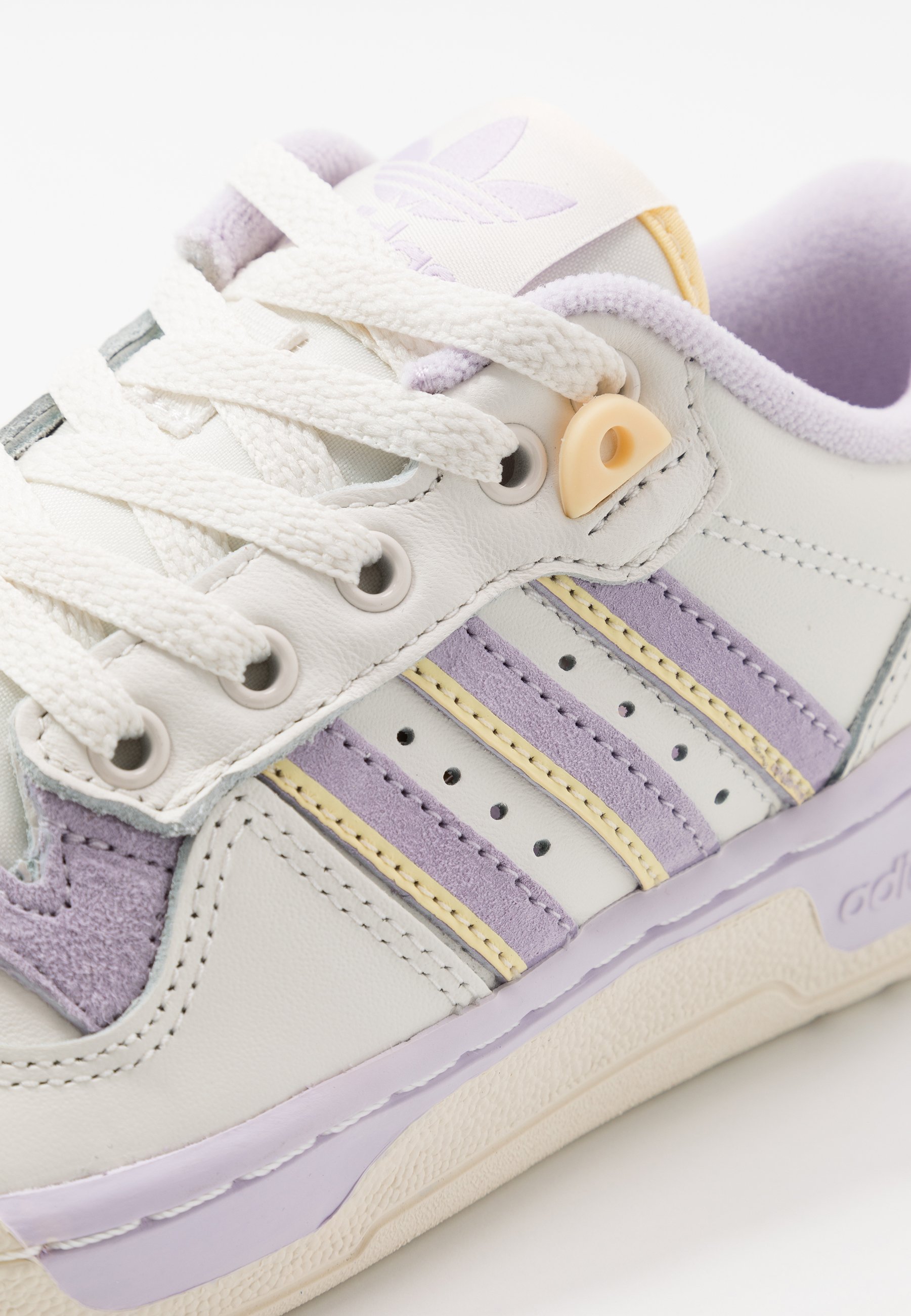 RIVALRY Sneakers cloud whiteoffwhitepurple tint RIVALRY Sneakers cloud whiteoffwhitepurple tint