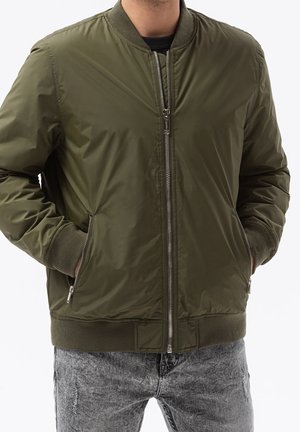 Kurtka Bomber