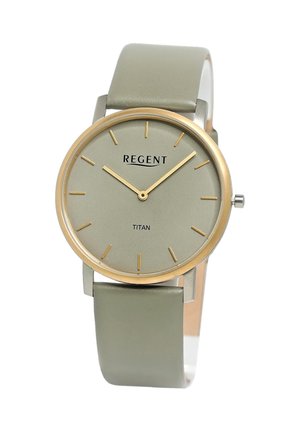 Minimalistische Armbanduhr mit grauem Zifferblatt und Armband, goldfarbenen Stundenmarkierungen und Zeigern sowie einem goldfarbenen Gehäusering, auf dem die Marke "Regent Titan" zu sehen ist.
