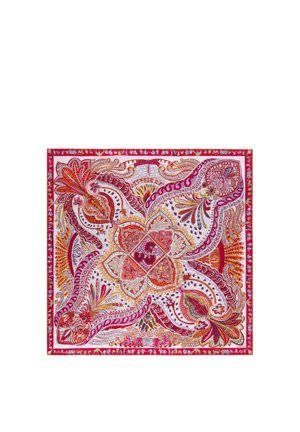 Quadratisches Tuch mit filigranen Paisley- und Blumenmustern in Rot, Orange, Pink und Gold, umrahmt von einem roten Rand mit kleinen Tiermotiven.