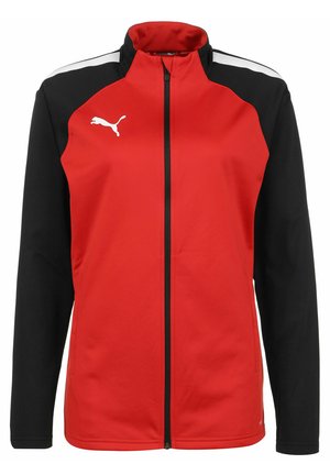 Giacca zip-up rossa e nera con colletto alto, dettagli bianchi sulle spalle e logo Puma bianco sul lato sinistro del petto. Realizzata in tessuto morbido.