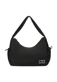 Schwarze Stoffhandtasche mit abgerundetem Design, Reißverschluss und einem einzelnen Schultergurt. Verfügt über eine Seiten Tasche und ein Logo-Patch.