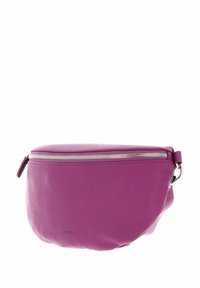 Sac en cuir violet de forme arrondie, doté d'une fermeture éclair argentée et d'un fermoir sur le côté. Texture lisse avec une marque subtile à l'avant.