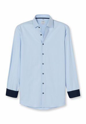 Hellblaues langärmeliges Hemd aus glattem Stoff, mit dunklen Knöpfen und dunkelblauen Tupfenakzenten an den Manschetten. Klassischer Kragen.