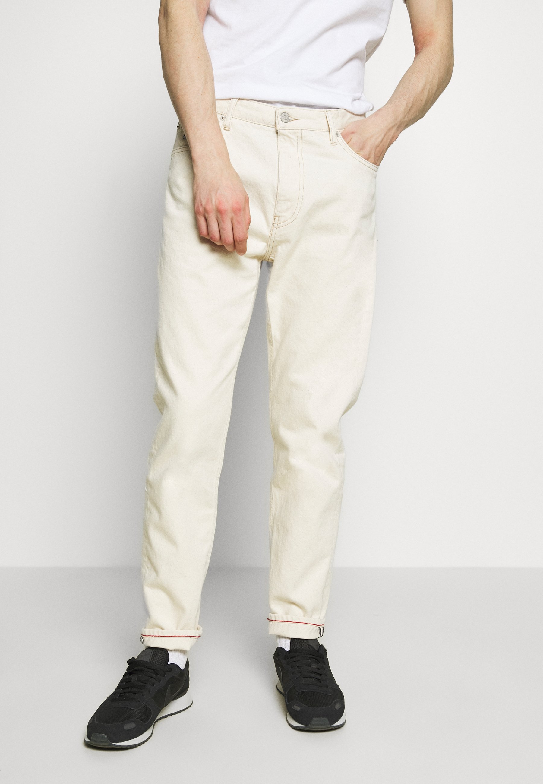 tommy jeans dad jeans