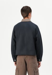 Abercrombie & Fitch CROPPED ZIP BARN JACKET - Lahka jakna - dark blue