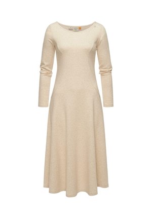 Abito lungo a maniche in maglia beige chiaro. Presenta un colletto rotondo con un dettaglio di bottone laterale e una gonna a campana.