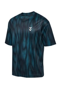 Donkerblauw en zwart tie-dye T-shirt met korte mouwen met een klein wit dubbel-chevron logo op de linkerborst.