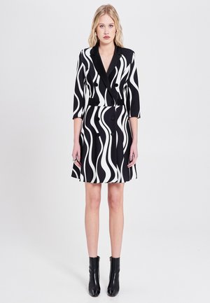 CORTO  - Vestito casual - black plain