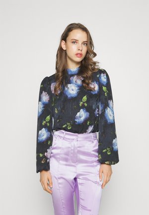 ONLY Petite ONLKIANA VOLUME SLEEVED BODY - Blouse - india ink