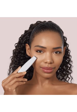 GESKE, MICROCURRENT FACE-LIFT PEN | 6 IN 1 - Skincare tool - starlight