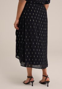 WE Fashion CURVE - Krilo A-kroja - black